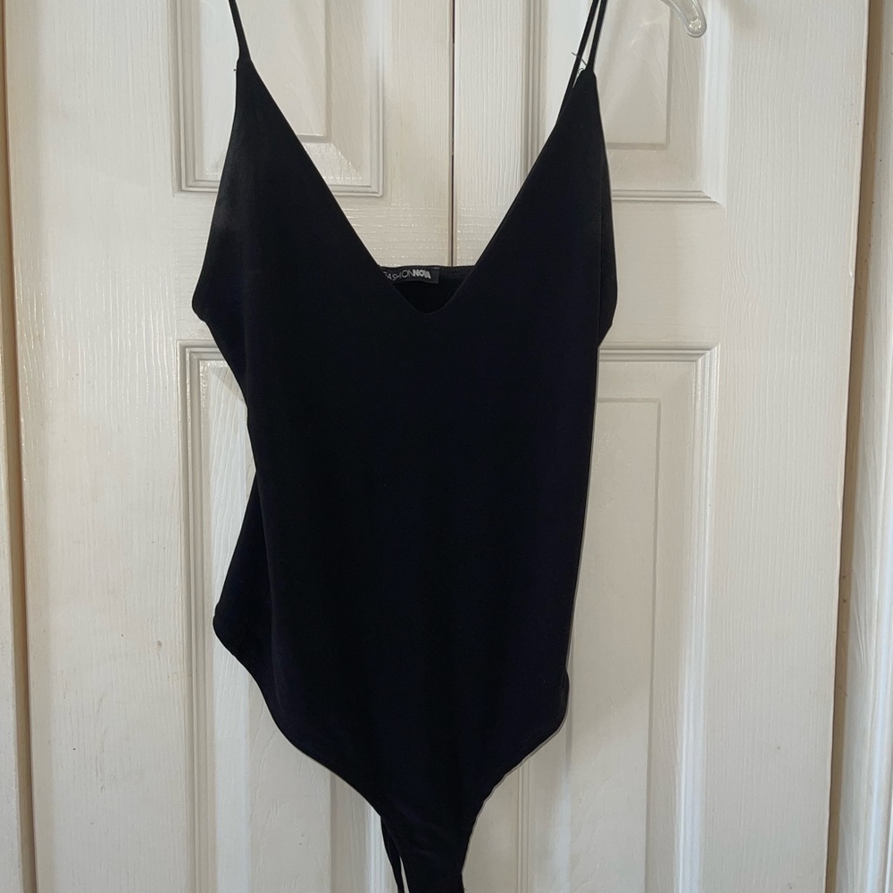 Black Fashion Nova bodysuit size L